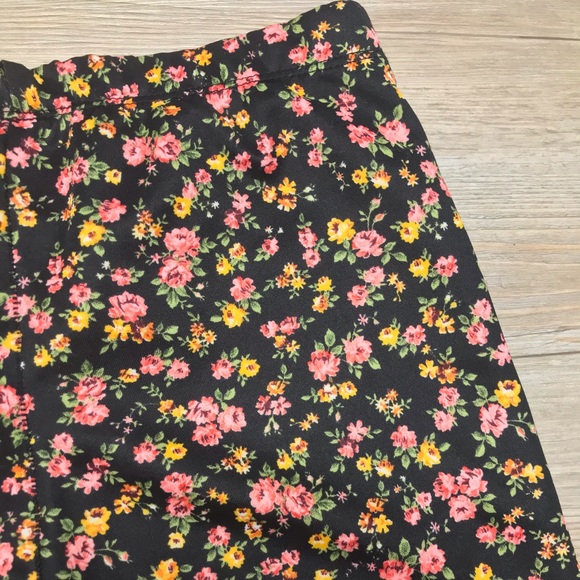 FOREVER 21 LEGGINGS SIZE MEDIUM - Picture 4 of 5